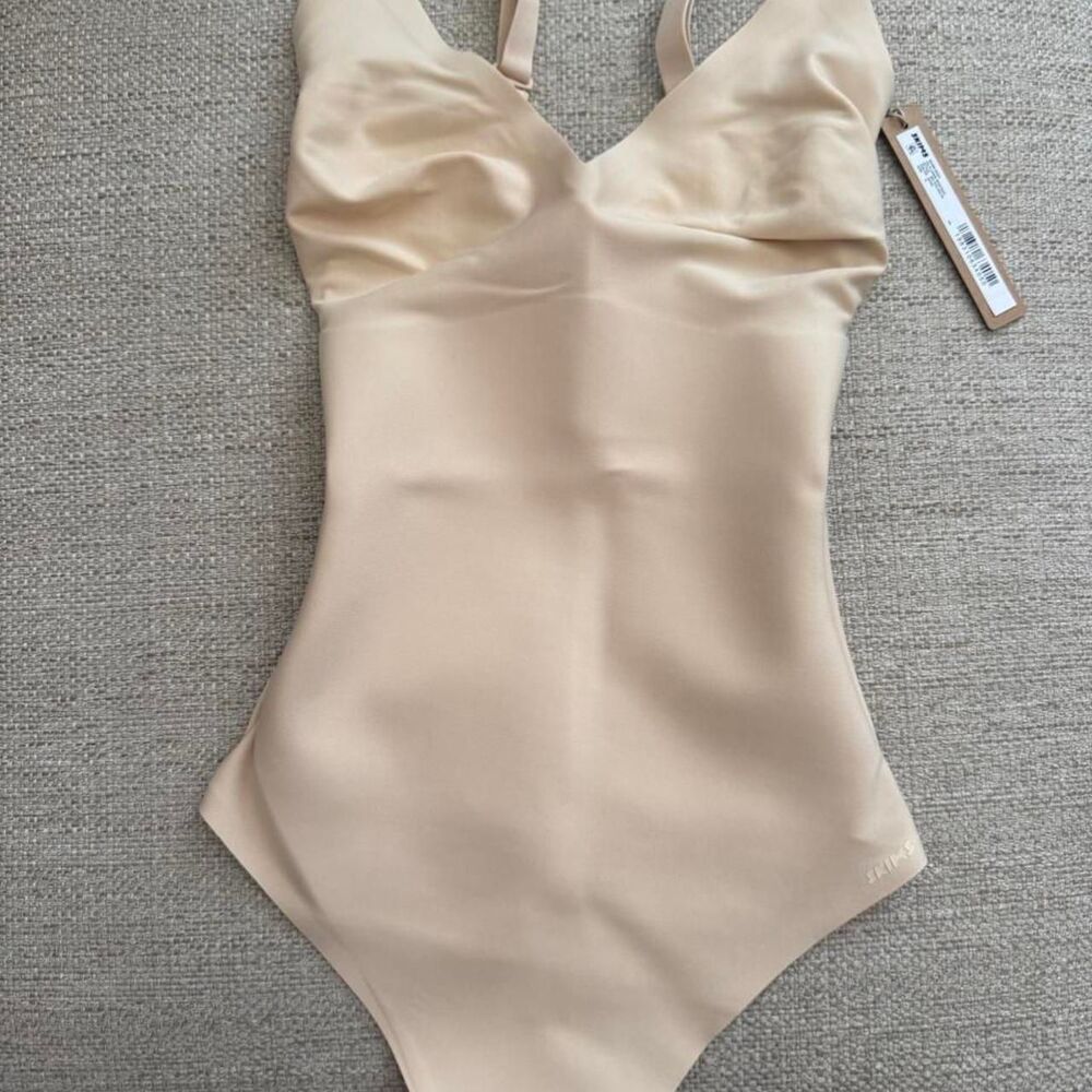 Skims Women's Cream and Tan Bodysuit
